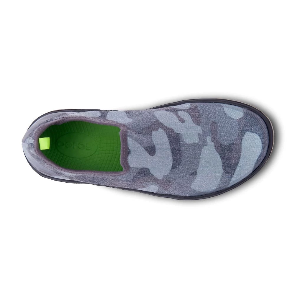 'OOFOS' Women's OOmg EeZee Low Shoe - Black / Grey Camo - Image 2